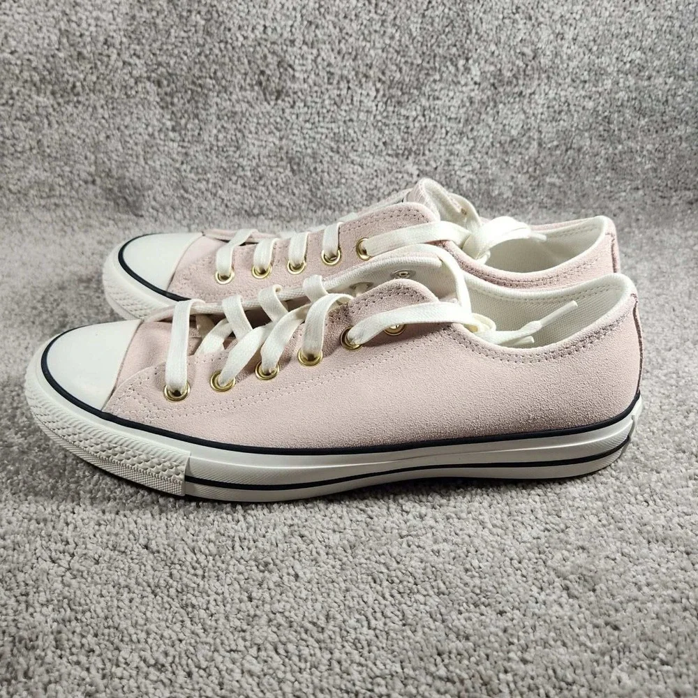 Converse Chuck Taylor All Star Light Pink Low Top Women 9.5 / Men 7.5